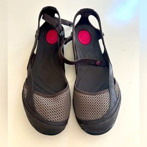 Teva Flats - Size 8
